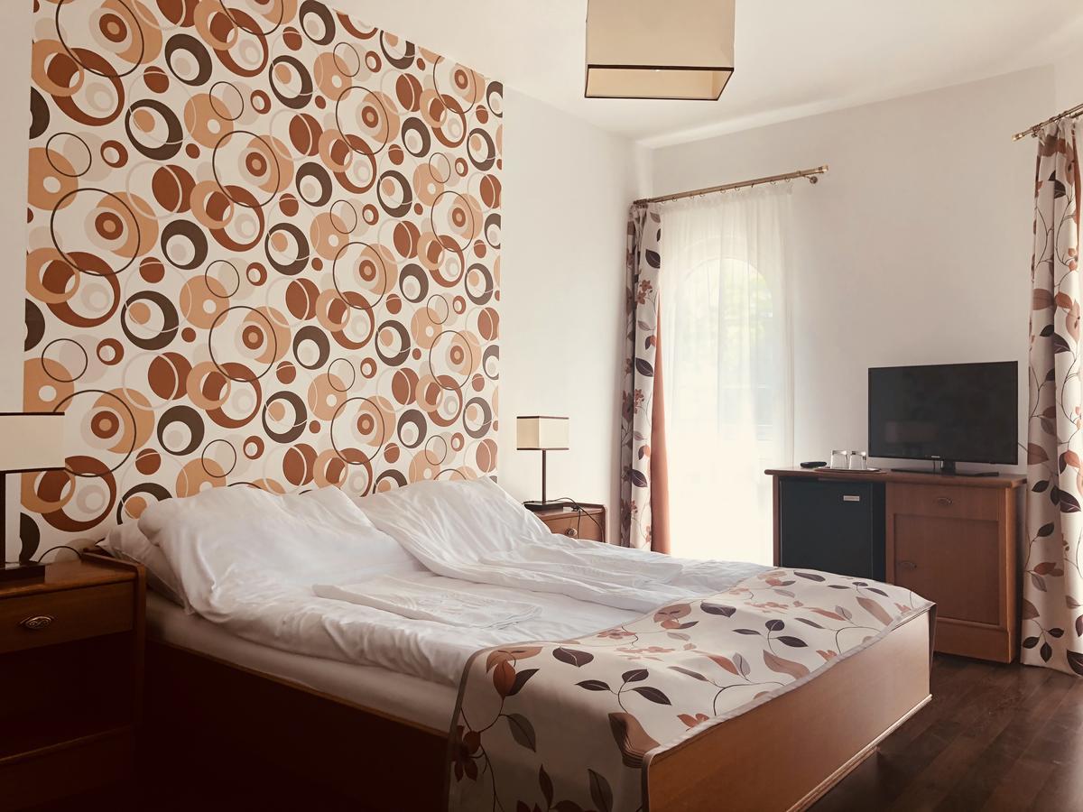 Bed and Breakfast Zoeldteto Panzio Balatonfüred Esterno foto