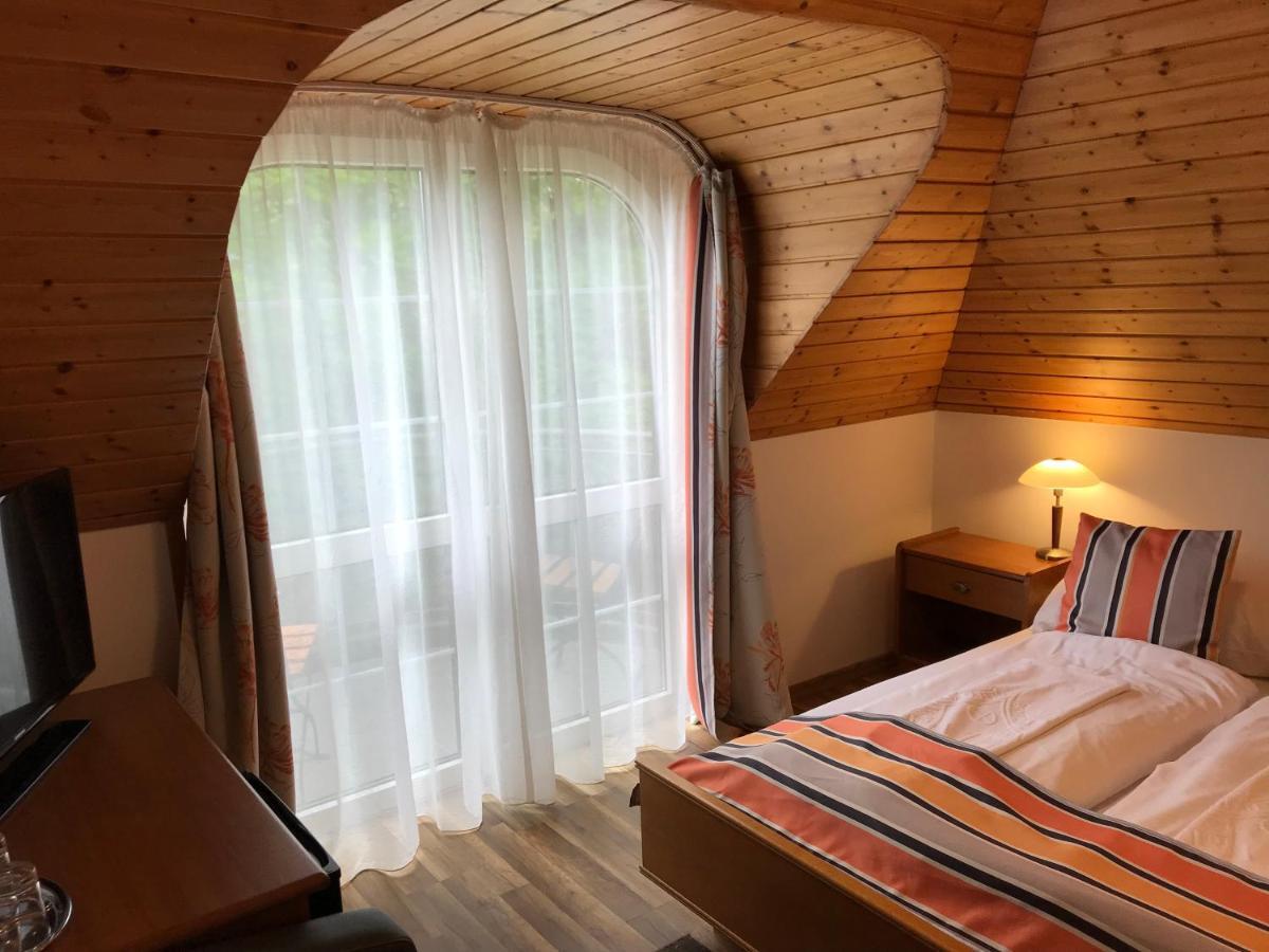 Bed and Breakfast Zoeldteto Panzio Balatonfüred Esterno foto